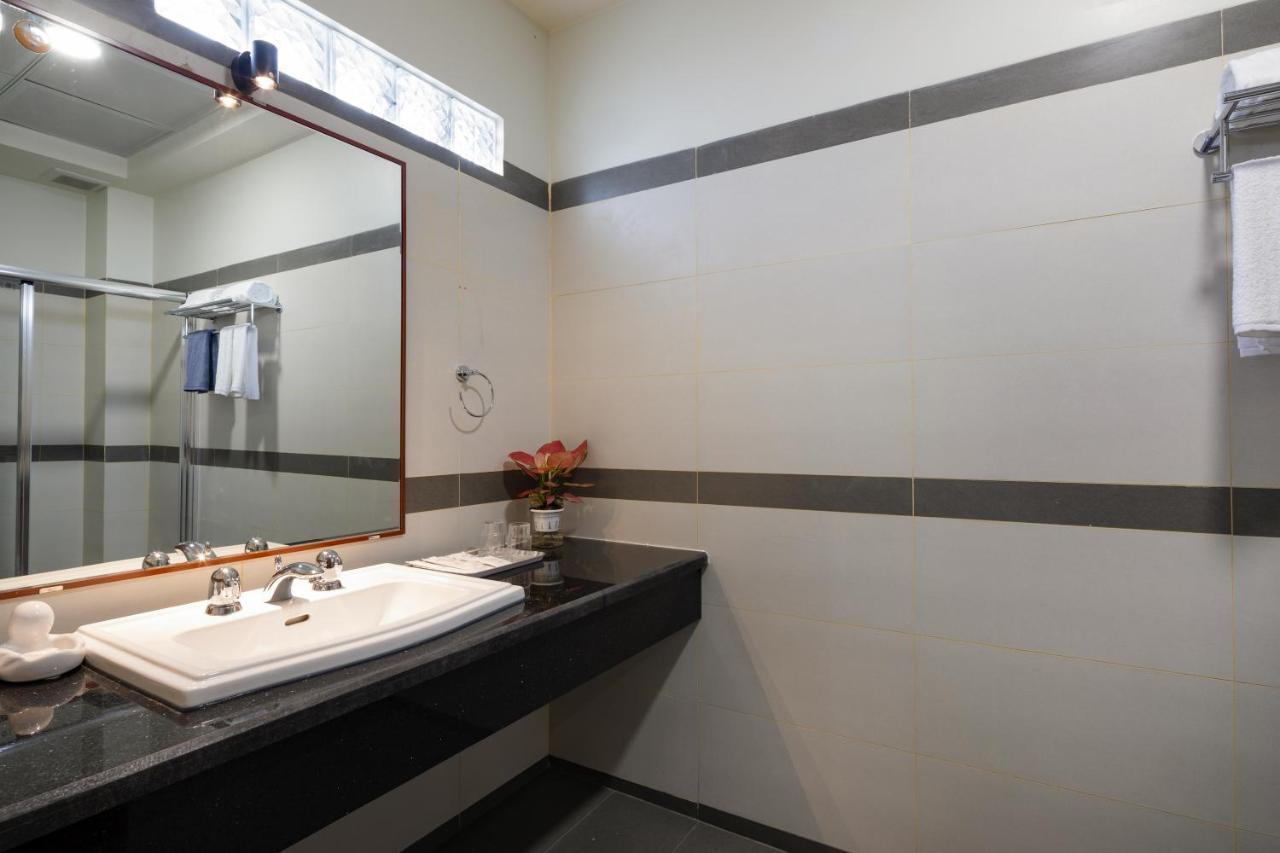 Lara Hotel ลองซเวียน ภายนอก รูปภาพ